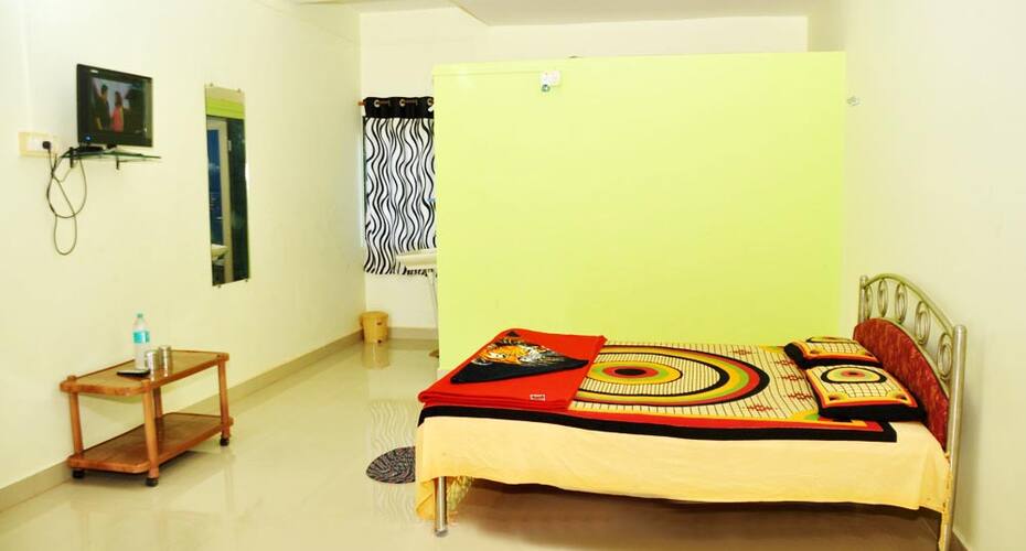 High Tide Sagar Holiday Home, Malvan 4